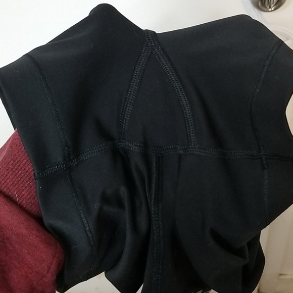 Under Armour Women's Black Shorts - Picture 5 of 5